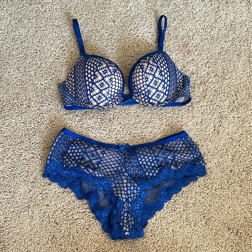 Victoria’s Secret Blue Lace Very Sexy Push Up Bra and Cheeky Panty Set